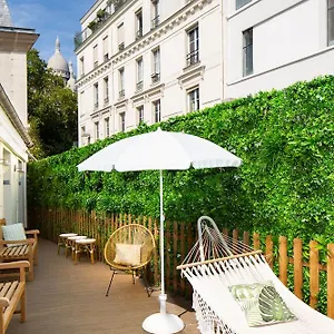 Vandrerhjem Le Village Montmartre By Hiphophostels, Paris