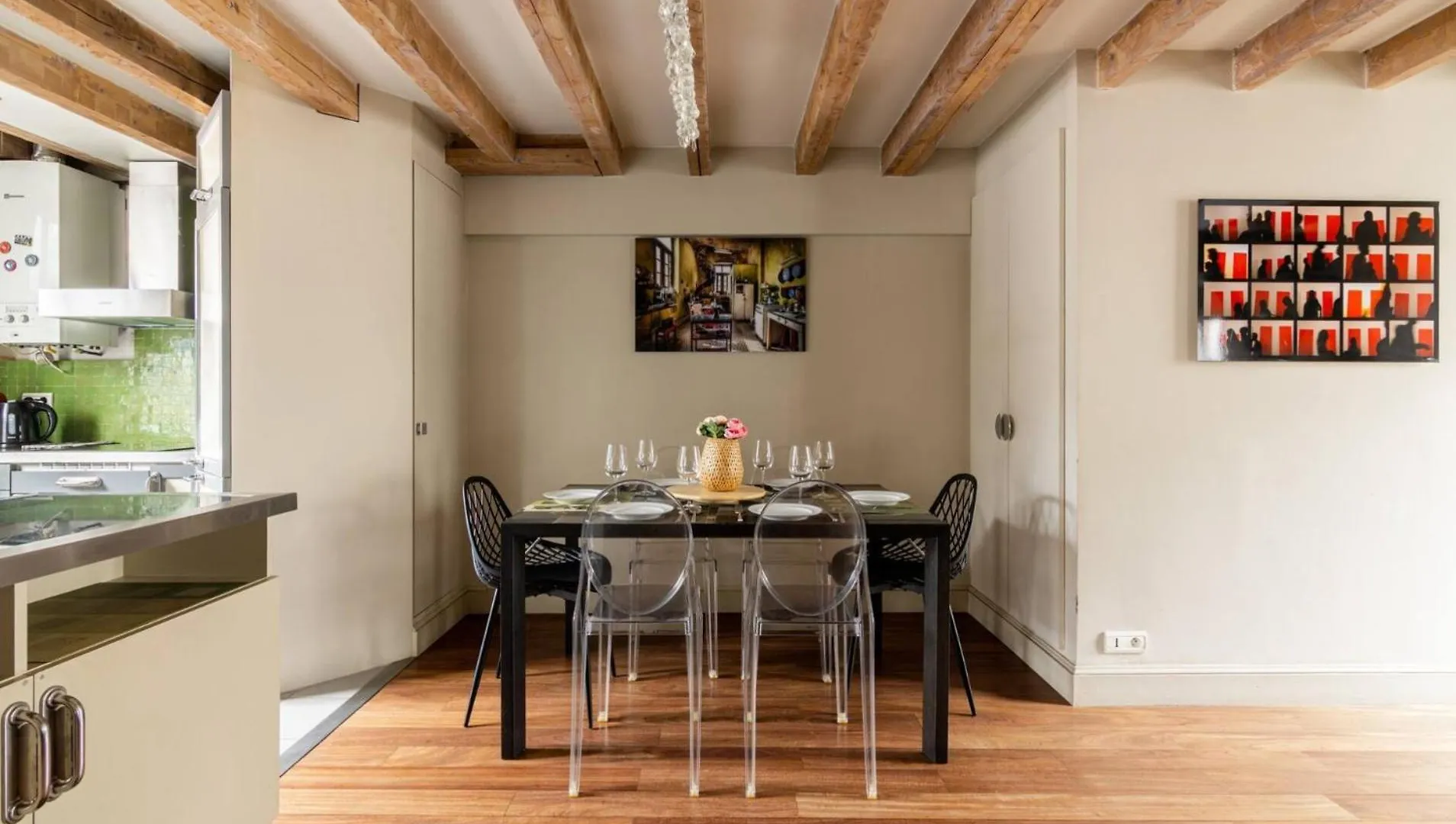 Appartement 3 Pieces Hotel De Ville Paris 0*,  France